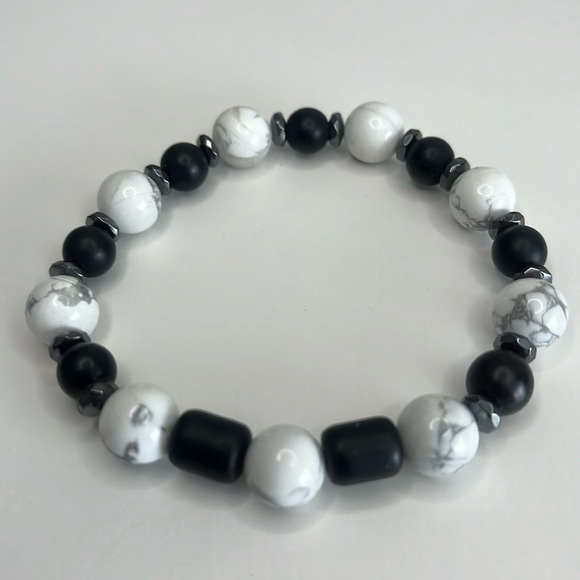 Handmade One of a Kind Black, White & Gray Beads with Silver Accent Bracelet - Picture 2 of 3